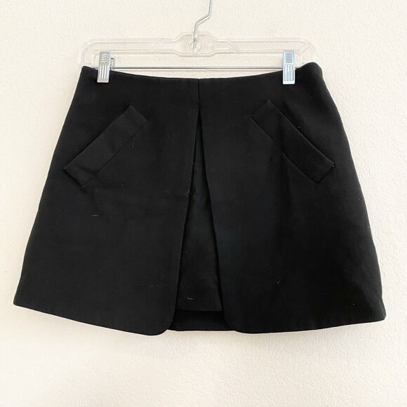 Zara Black Front Flaps Zipper Back Neutral Mini Skirt Size 5 - Picture 3 of 7